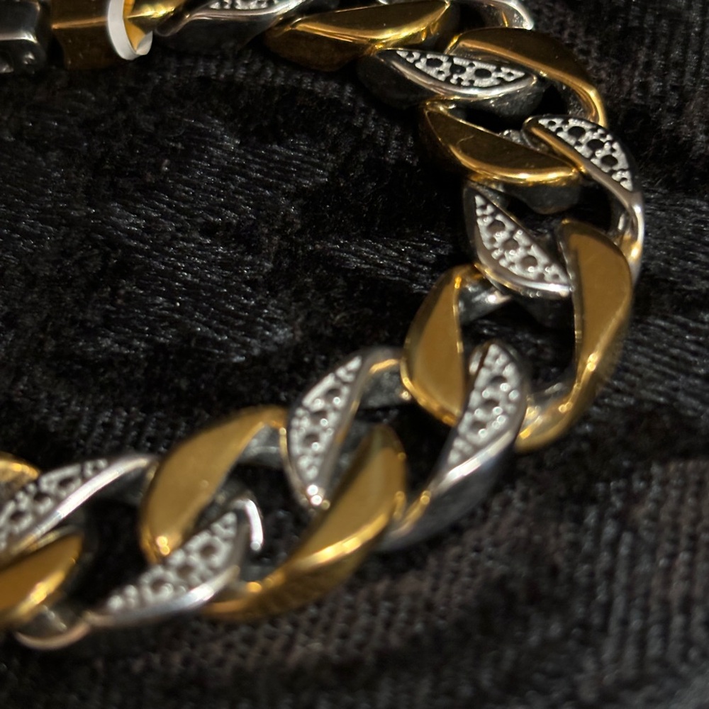 NWT- MENS 18K GOLD / SILVER BRACELET